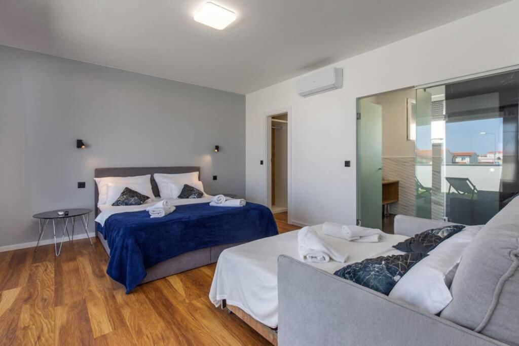 Villa Aurus - Luxury 5 Bedroom Vir Εξωτερικό φωτογραφία