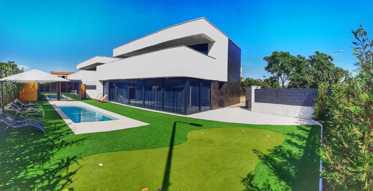 Villa Aurus - Luxury 5 Bedroom Vir Εξωτερικό φωτογραφία