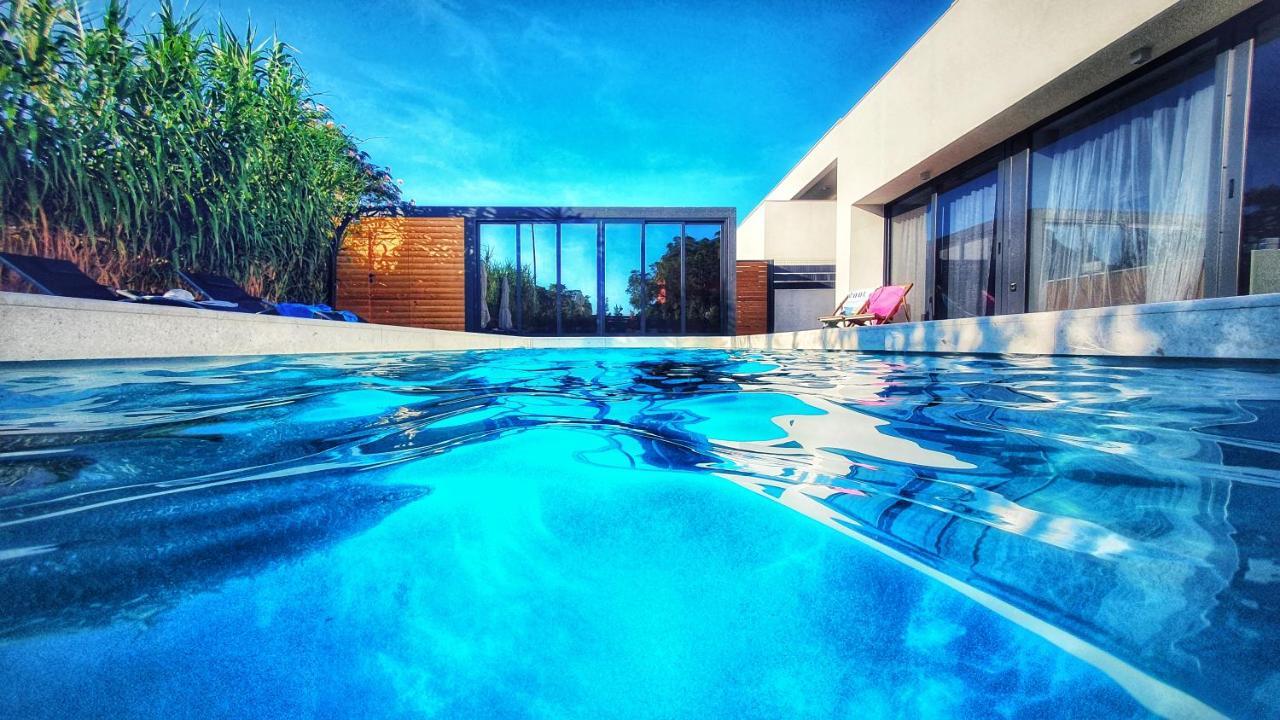 Villa Aurus - Luxury 5 Bedroom Vir Εξωτερικό φωτογραφία