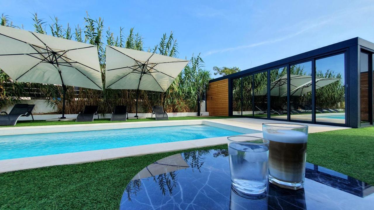 Villa Aurus - Luxury 5 Bedroom Vir Εξωτερικό φωτογραφία