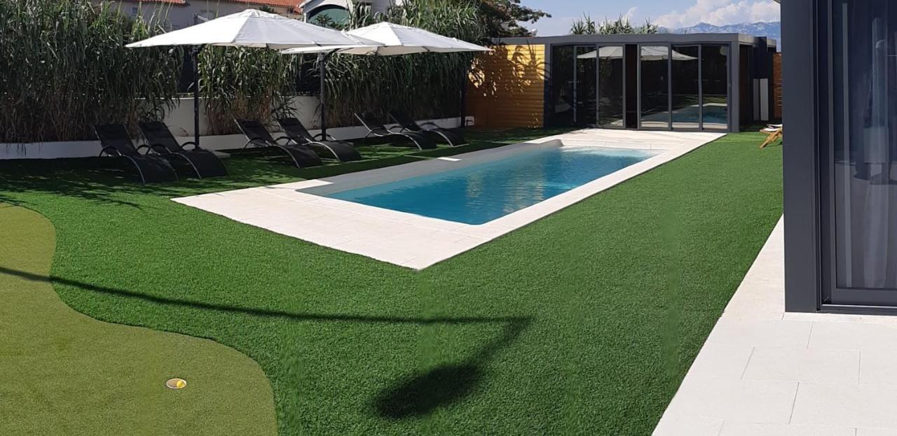 Villa Aurus - Luxury 5 Bedroom Vir Εξωτερικό φωτογραφία